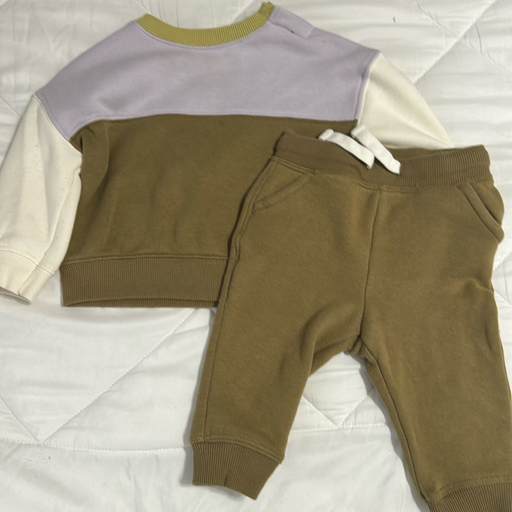 Sweat suit set for lil girls thick material size 9 m